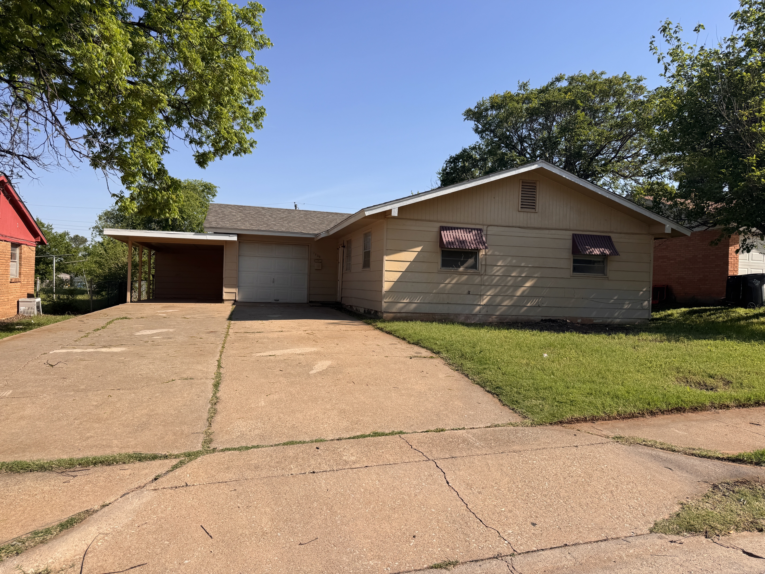 1520 Roanoke Drive